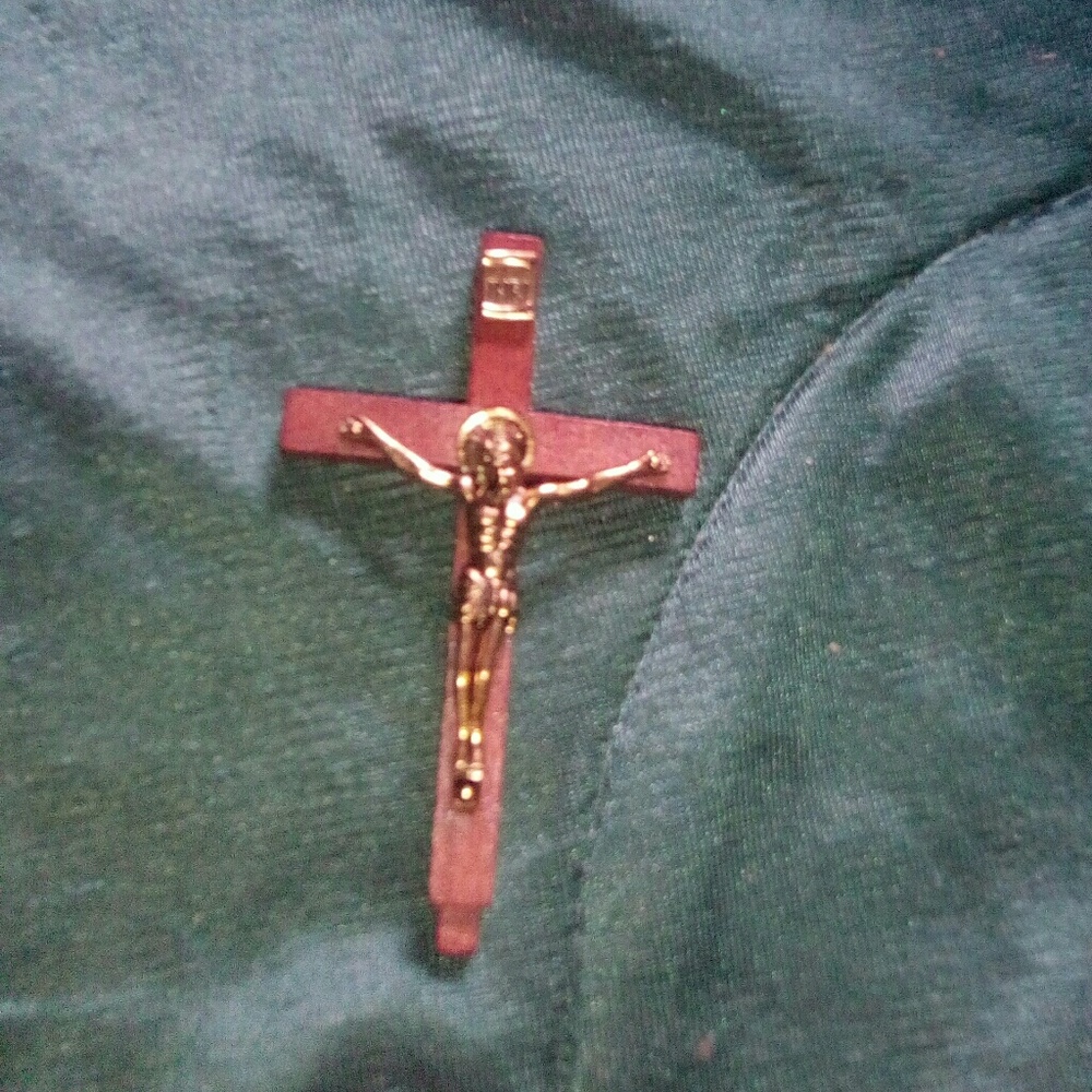 Small cross